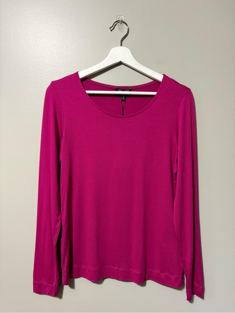 Zilch Amsterdam Basic Crew Neck Long Sleeve Top Raspberry